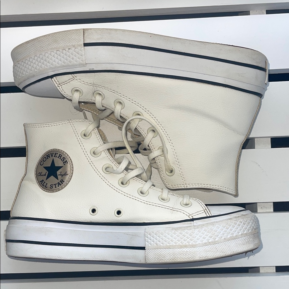 Converse Platform High Top canvas Sneakers in Cream/White